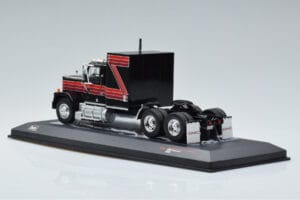 GMC General Červený Černý IXO 1:43 TR102 Kov – obrázek 5 z 6