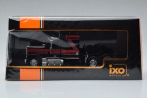 GMC General Červený Černý IXO 1:43 TR102 Kov – obrázek 6 z 6