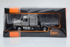 GMC General SBFA Stříbrný IXO 1:43 TR166 Kov – obrázek 6 z 6