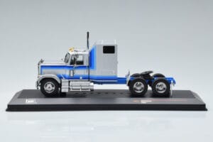 GMC General Stříbrný IXO 1:43 TR079 Kov – obrázek 3 z 6