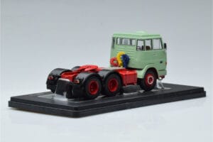 Henschel HS 19 TS Zelený IXO 1:43 TR151 Kov – obrázek 2 z 6