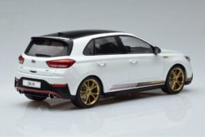 Hyundai i30 N PD Atlas Bílý MCG 1:18 MCG18376 Kov – obrázek 2 z 6