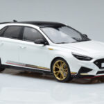 Hyundai i30 N PD Atlas Bílý MCG 1:18 - image 4 of 6