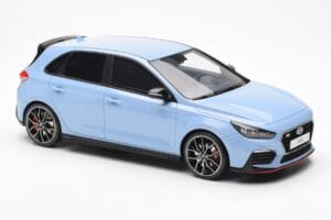 Hyundai i30 N Světle Modrý Otto 1:18 OT425 Pryskyřice – obrázek 4 z 6