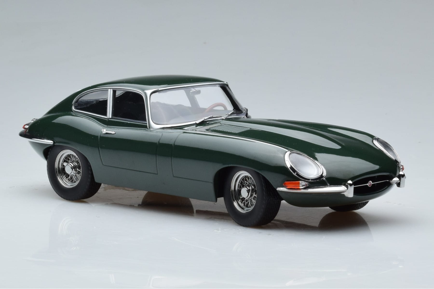 Jaguar E-Type Series 1 British Racing Zelený KK-Scale 1:18 KKDC180431 Kov – obrázek 4 z 6