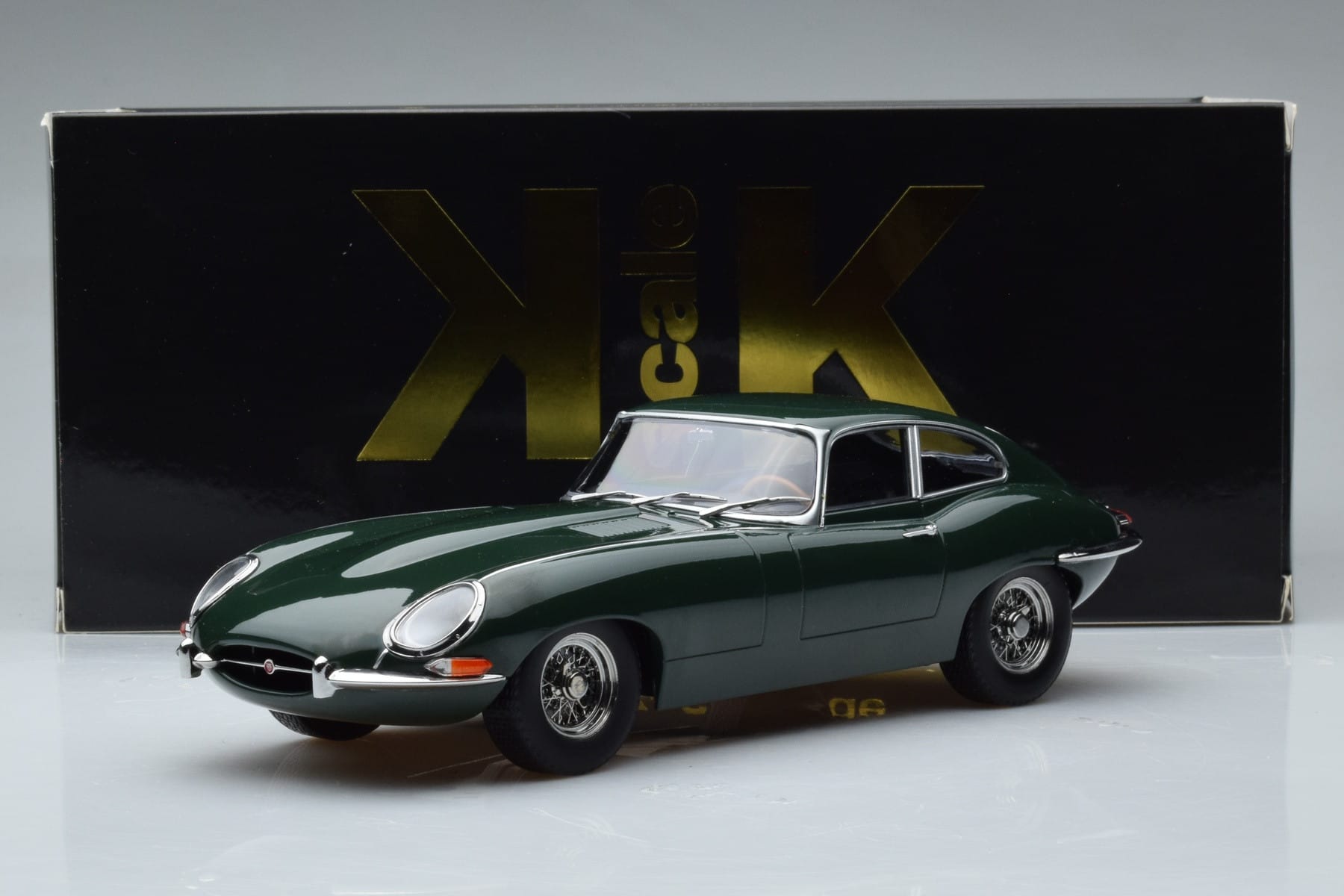 Jaguar E-Type Series 1 British Racing Zelený KK-Scale 1:18 KKDC180431 Kov – obrázek 6 z 6