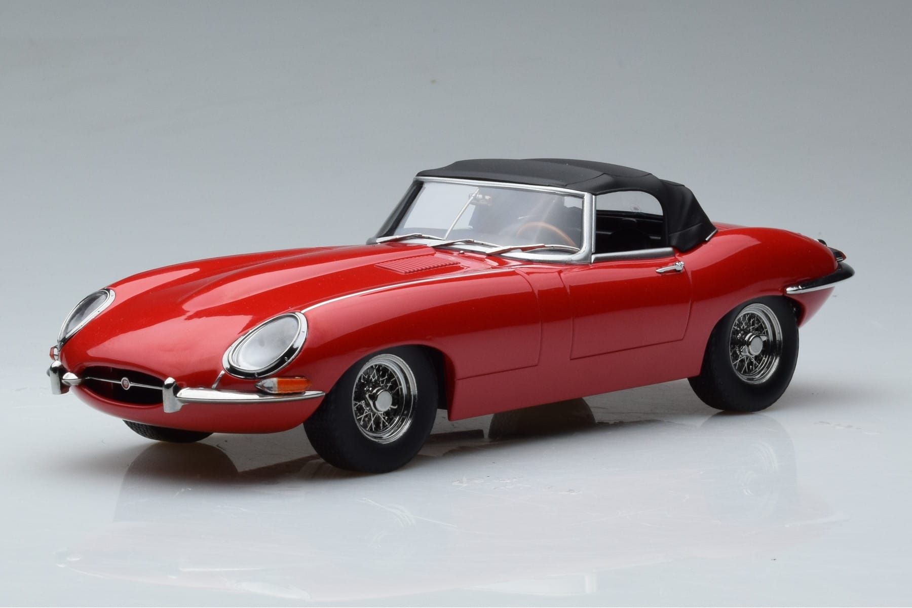 Jaguar E-Type Series 1 Roadster Červený KK-Scale 1:18 KKDC180484 Kov