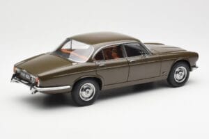 Jaguar XJ6 Series 1 4.2 Sable Hnědý Paragon 1:18 2011004 Kov – obrázek 3 z 8