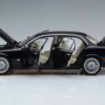 Jaguar XJ6 X350 Ebony Černý Almost Real 1:18 - image 4 of 11