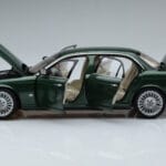 Jaguar XJ6 X350 Racing Zelený Almost Real 1:18 - image 4 of 13