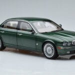 Jaguar XJ6 X350 Racing Zelený Almost Real 1:18 - image 6 of 13