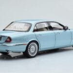 Jaguar XJ6 X350 Seafrost Světle Modrý Almost Real 1:18 - image 4 of 11