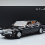 Jaguar XJ6 XJ40 Ebony Černý Almost Real 1:18 - image 11 of 11