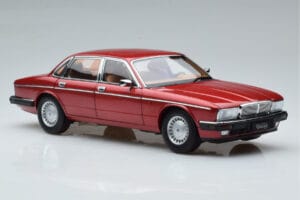 Jaguar XJ6 XJ40 Flamenco Červený Almost Real 1:18 810541 Kov – obrázek 6 z 11