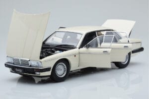 Jaguar XJ6 XJ40 Glacier Bílý Almost Real 1:18 810542 Kov – obrázek 2 z 11