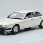 Jaguar XJ6 XJ40 Glacier Bílý Almost Real 1:18