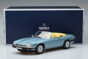 Jaguar XJS V12 Kabriolet Světle Modrý Metalíza Norev 1:18 182635 Kov – obrázek 6 z 6