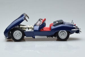 Jaguar XKSS Modrý AUTOart 1:18 73510 Kov – obrázek 4 z 9