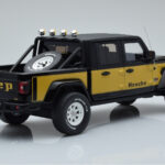 Jeep Gladiator Honcho Černý GT Spirit 1:18 - image 2 of 6