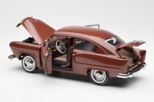 Kaiser Henry J Caribbean Coral Metallic Sun Star 1:18 5101 Kov – obrázek 5 z 8