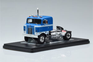 Kenworth Bullnose Modrý IXO 1:43