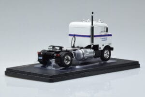 Kenworth Bullnose Ross Mackie Transport Bílý IXO 1:43 TR063 Kov – obrázek 2 z 6