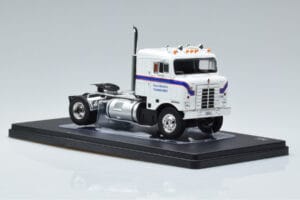 Kenworth Bullnose Ross Mackie Transport Bílý IXO 1:43 TR063 Kov – obrázek 4 z 6