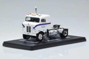 Kenworth Bullnose Ross Mackie Transport Bílý IXO 1:43 TR063