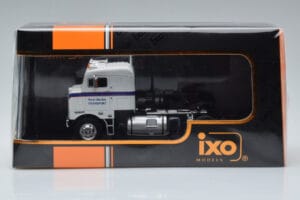 Kenworth Bullnose Ross Mackie Transport Bílý IXO 1:43 TR063 Kov – obrázek 6 z 6