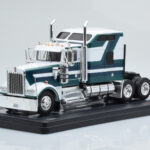 Kenworth W900 Zelený Bílý IXO 1:43