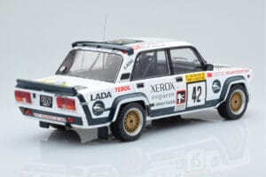 Lada 2105 VFTS #42 S. Brundza Rally 1000 Lakes 1984 IXO 1:18 18RMC146 Kov – obrázek 2 z 6