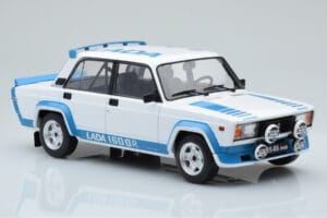 Lada 2105 VFTS Bílý IXO 1:18 18CMC144 Kov – obrázek 4 z 6