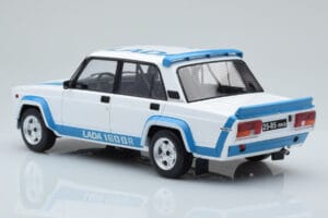 Lada 2105 VFTS Bílý IXO 1:18 18CMC144 Kov – obrázek 5 z 6