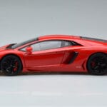Lamborghini Aventador LP700-4 Andromeda Červený AUTOart 1:18 - image 5 of 10