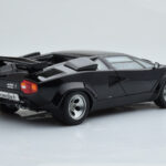 Lamborghini Countach LP5000S Černý AUTOart 1:18 - image 4 of 10