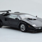 Lamborghini Countach LP5000S Černý AUTOart 1:18 - image 6 of 10