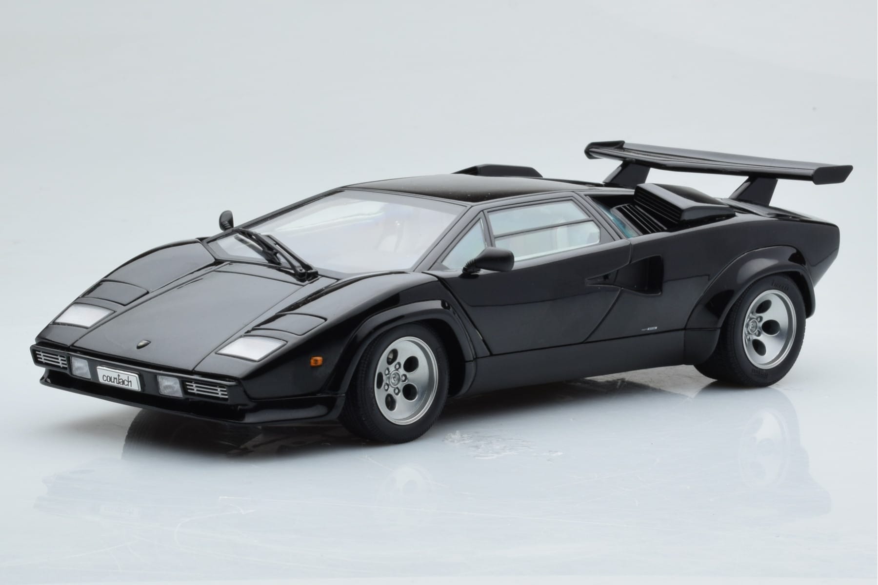 Lamborghini Countach LP5000S Černý AUTOart 1:18 74533 Kov