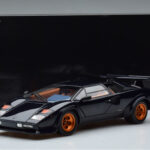 Lamborghini Countach LP500S Walter Wolf Tmavě Modrý Kyosho 1:18 - image 11 of 11