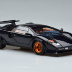 Lamborghini Countach LP500S Walter Wolf Tmavě Modrý Kyosho 1:18 - image 6 of 11