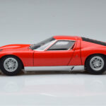 Lamborghini Miura SV Červený AUTOart 1:18 - image 5 of 8