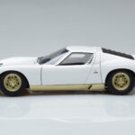 Lamborghini Miura SV Bílý AUTOart 1:18 - image 5 of 8