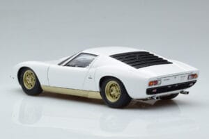 Lamborghini Miura SV Bílý AUTOart 1:18 74544 Kov – obrázek 7 z 8