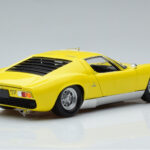 Lamborghini Miura SV Žlutý Kyosho 1:18 - image 3 of 11