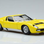 Lamborghini Miura SV Žlutý Kyosho 1:18 - image 6 of 11