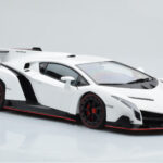Lamborghini Veneno Bílý AUTOart 1:18 - image 6 of 8