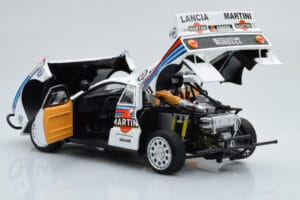 Lancia 037 Martini #8 A. Bettega / M. Perissinot Safari Rally 1985 Kyosho 1:18 08306J Kov – obrázek 3 z 8