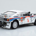 Lancia 037 Martini #8 A. Bettega / M. Perissinot Safari Rally 1985 Kyosho 1:18 - image 4 of 8