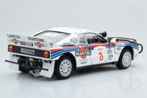 Lancia 037 Martini #8 A. Bettega / M. Perissinot Safari Rally 1985 Kyosho 1:18 08306J Kov – obrázek 4 z 8