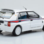 Lancia Delta HF Integrale 6 Bílý Kyosho 1:18 - image 4 of 8
