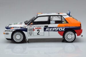 Lancia Delta HF Integrale Evoluzione #2 C. Sainz / L. Moya Tour de Corse 1993 Kyosho 1:18 08348J Kov – obrázek 4 z 9
